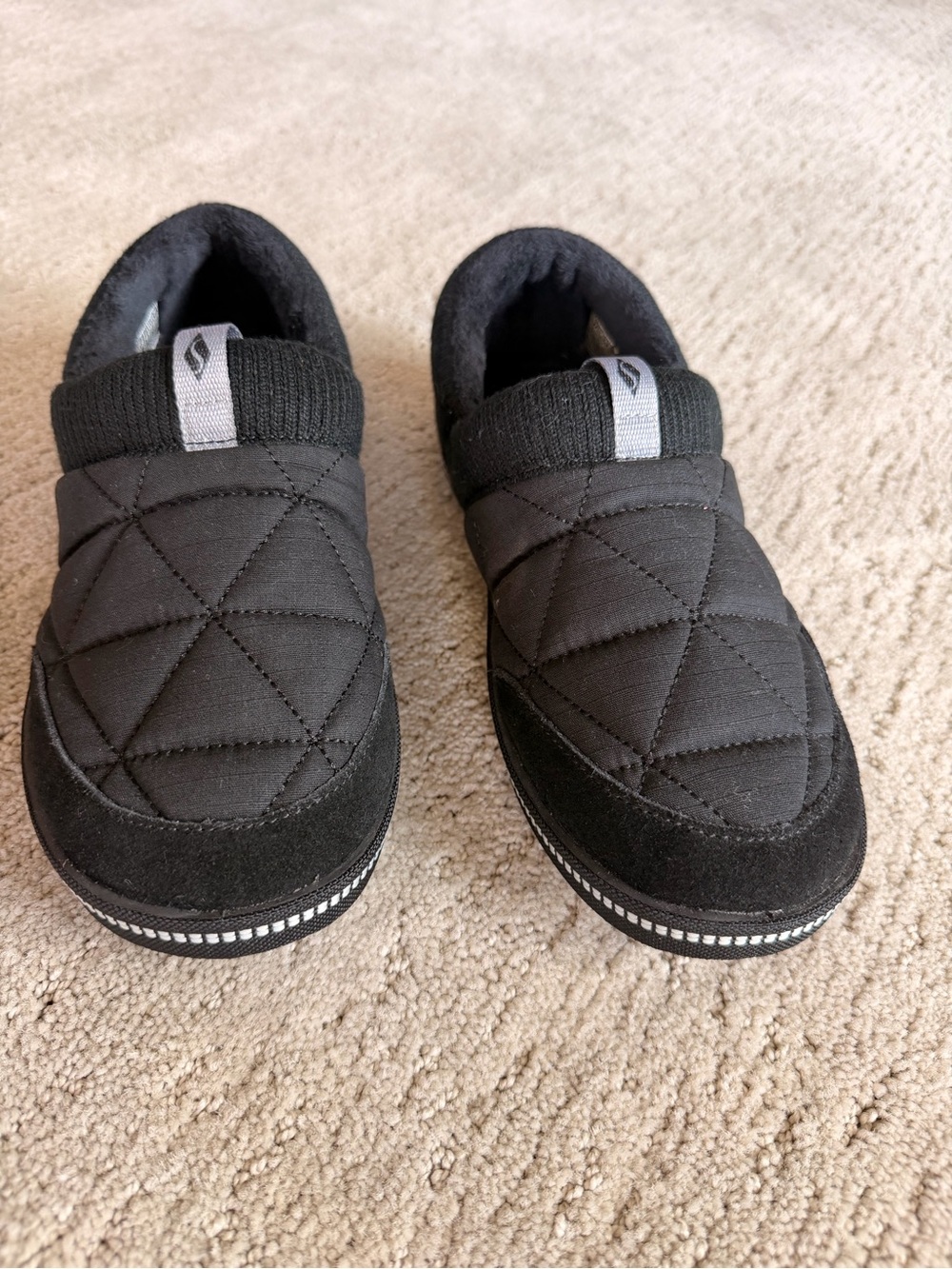 Skechers Cozy Campfire Camp Nap 7.5 Black Memory Foam Faux Fur NWOT - Picture 2 of 8